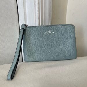 Coach Teal Textured Wristlet EUC